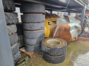 Liebherr A934C 12.00-20 SOLID Tire/Reifen/Band