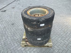 Liebherr 10.00-20 Tire/Reifen/Band