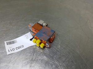 Schaeff SKL832 Bosch 081WV06P1N114WS012/00A0 NG6 4/2 Valve 12V