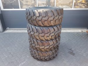 Dunlop 405/70-R18 (15.5/70-R18) Tire/Reifen/Band