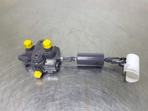 Ahlmann AS50 Bucher Hydraulics 200061112137 Valve