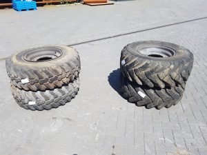 Ahlmann AS50 Solideal 12.5-18 Dunlop 12.5R18-Tire/Reifen