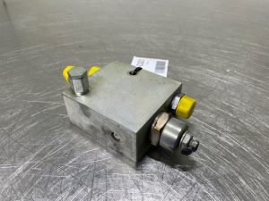 Volvo L30G VOE11308347 Valve/Valves/Valve