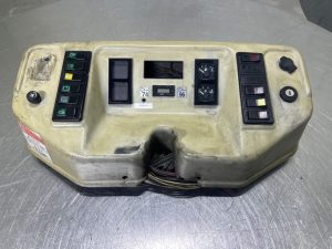 Ahlmann AZ14 Dashboard/Console/Console