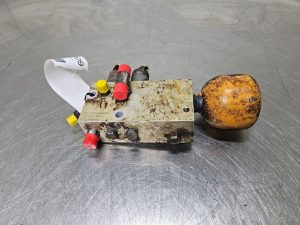 Caterpillar 907M 262-8718 Valve/Ventile/Ventiel