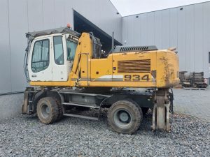 Liebherr A934C (For parts)