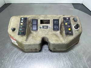 Ahlmann AZ14 Dashboard/Console/Console