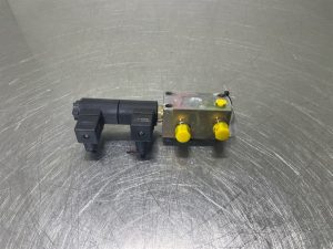 Liebherr A316 5009032 4/3 Valve-Wegeventil-Ventiel
