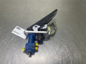 Liebherr A316 5008297 Brake valve/Brake pedal