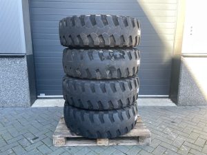 Atlas AR65 Michelin 335/80-R20 (12.5R20) Tire/Tyre/Band