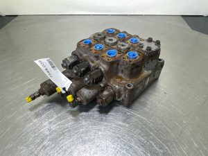 Hyundai HL757-7A WA28D7D7F1-57 Valve/Valve
