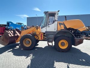 Liebherr L524 (For parts)