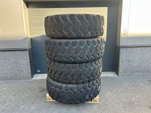Liebherr L524 Mitas 17.5-R25 Tire/Tire/Tire