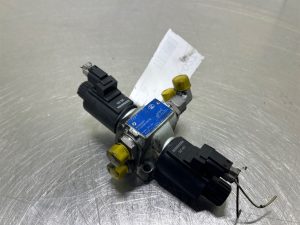 Ahlmann AS900 Oleodinamica LC LF122A581OB0700 Control valve/Lenkumschaltventil