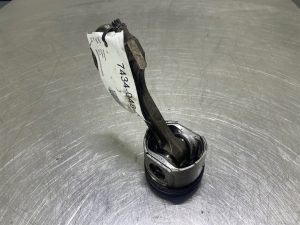 Ahlmann AS900 Cummins B3.3T Piston
