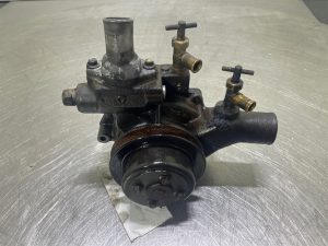 Ahlmann AS900 Cummins B3.3T Coolant pump/Kühlmittelpumpe
