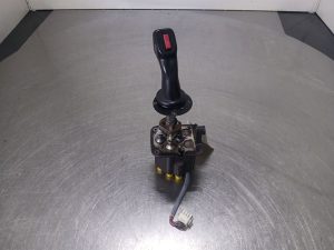 Ahlmann AZ150 Nordhydraulic HRK30 Servo valve