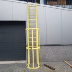 Kooiladder - Cage ladders/Steigleitern