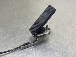 Atlas AR65-3930216-Gas pedal