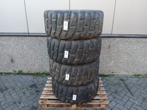Alliance 15.5/55-R18 (385/55R18) Tire/Reifen/Band
