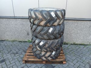 Mitas 325/70R18-Tire/Reifen/Band