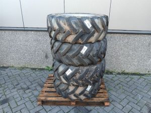 Mitas 325/70R18-Tire/Reifen/Band