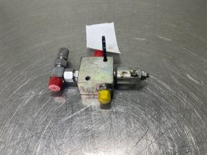 Liebherr A934C 10441579 Pressure relief valve/Valve