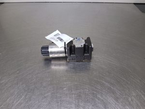 Duplomatic DS5-TA02/12N - NG10 4/2 Valve 12V