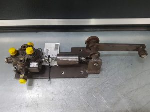 Ahlmann AZ150 Bucher Hydraulics 200061112137 Valve